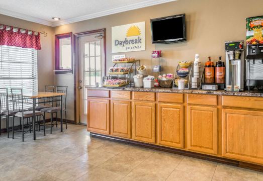 데이즈 인 & 스위트 바이 윈덤 매디슨