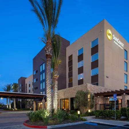 SunCoast Park Hotel Anaheim Resort, Tapestry by Hilton