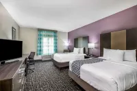 Comfort Inn & Suites Hotels in Claremore