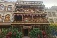 Huajianli Homestay (Kashgar Ancient City Scenic Area) - balcony