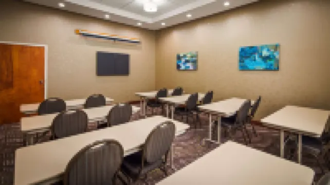 Best Western Inn  Suites - Monroe