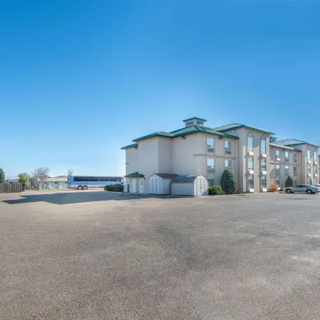 Gold Circle Inn