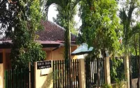 Ndalem Diajeng Hotels near Taman Sari