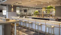 Holiday Inn Express AUCKLAND CITY CENTRE by IHG - bar