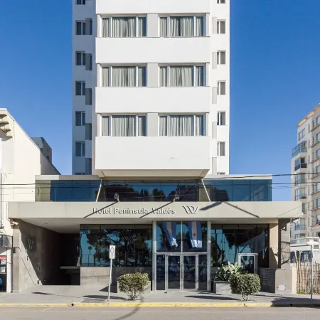 Hotel Península Valdés Отели в г. Вьедма