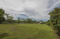 Amatique Bay Hotel Hotels in 