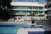 Hotel Rio 1300 - Pools