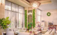 Ritz Plaza Hotel
