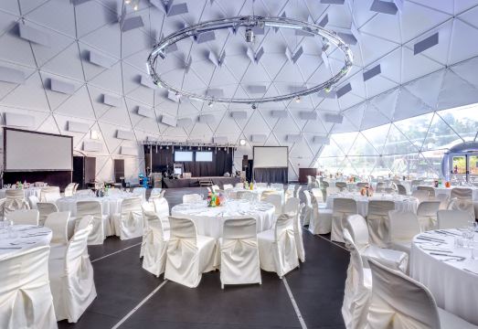 4. 홀리데이 인 바..