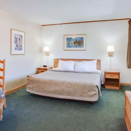Super 8 by Wyndham Mackinaw City/Beachfront Area Hotels in Cheboygan County