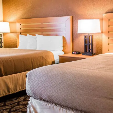 Quality Inn & Suites Warren - Detroit