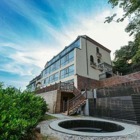 Yichun Huge Hot Spring Holiday Villa