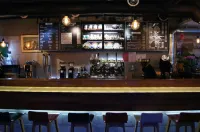 Backpackers in Yeosu - bar
