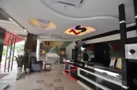 Colors Hotel 세나이 호텔