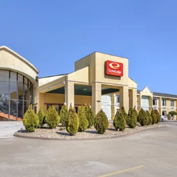 Rose City Inn & Suites