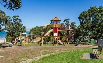 Emerald Inn on Takapuna Beach