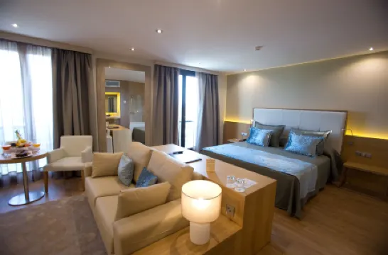 M.A. Hotel Sevilla Congresos