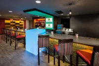 Holiday Inn MILWAUKEE RIVERFRONT by IHG - Baarit
