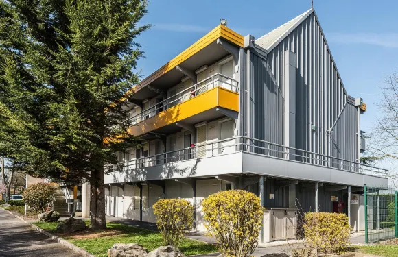 南特伊萊斯莫城普瑞米爾經典酒店