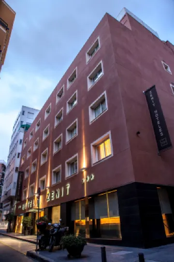 澤尼特馬拉加飯店