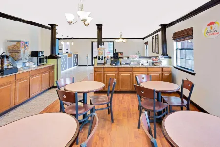 Super 8 by Wyndham Hazen