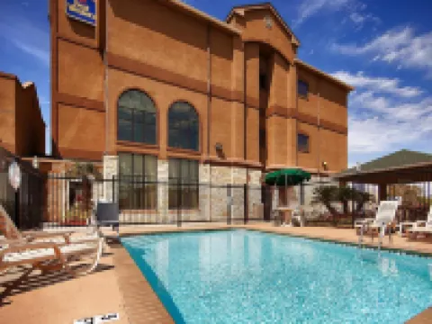 庫埃羅唄盟套房酒店 庫埃羅酒店