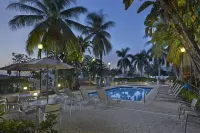 Fairfield Inn & Suites Boca Raton - Rooftop Pools