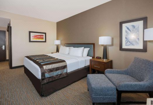 햄프턴 인 산호세 체리 애비뉴 객실 내부 이미지