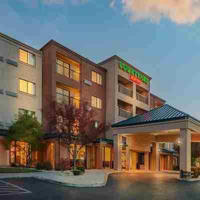 裏諾萬怡酒店 Hotel Exterior