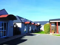 Airport Birches Motel Hotels in West Melton