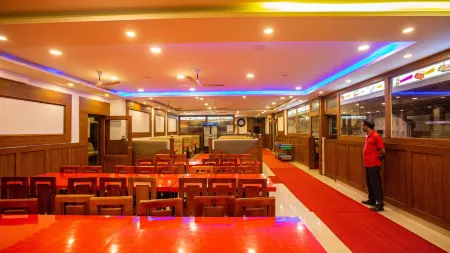 Woodside Residency Отели в г. Кумили