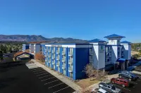Embassy Suites by Hilton Colorado Springs Hotel in zona University Center