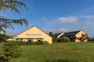 Le 2 by Hotel Akena - la Ferté Bernard Hotels in Thorigne-sur-Due