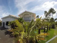 Villa Bora Bora Hotels in Mios