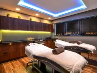 DoubleTree by Hilton Lodz Hotels near Manhattan Gallery
