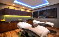 DoubleTree by Hilton Lodz - نادي رياضي