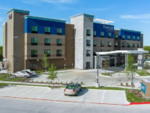 Fairfield Inn & Suites Corinth South Denton Area Hotels in Corinth