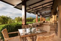 Hilton Garden Inn Guanacaste Airport Hotels in Ліберія