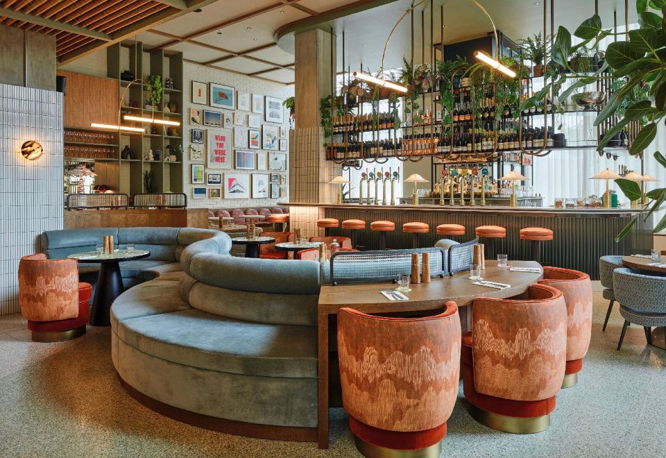 2. 트라이브 런던 ..