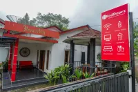 RedDoorz Near Alun Alun Wonosobo 2