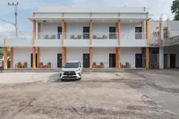 RedDoorz Syariah @ Tanggeung Hotel dekat Sawah Pk.Entis Kapol