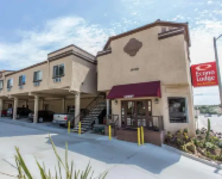 Econo Lodge Inn & Suites Fallbrook Downtown