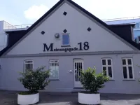 M18飯店 阿西斯藤公墓附近的飯店