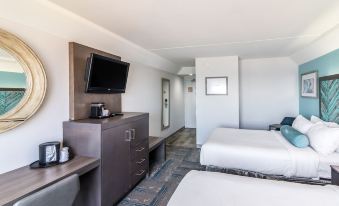 Crystal Coast Oceanfront Hotel - Housity