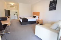 Golden Reef Motor Inn Hotels in East Bendigo