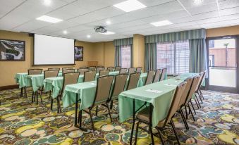 Hampton Inn & Suites by Hilton Florence Center