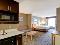 Holiday Inn Express & Suites OSHAWA DOWNTOWN - TORONTO AREA by IHG Hotels in Oshawa