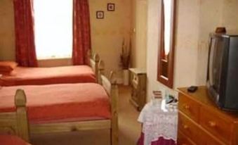Boars Head Hotel - Housity