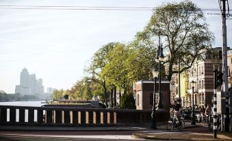 Sweets - Nieuwe Amstelbrug