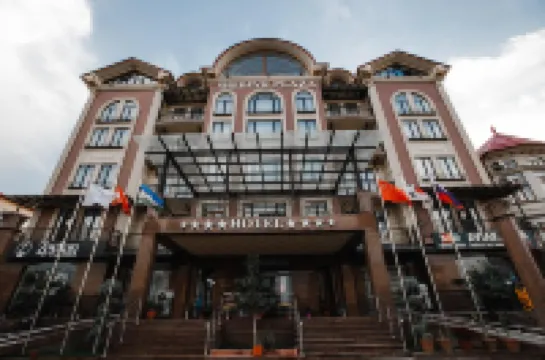 Shedevr Plaza Hotel di 